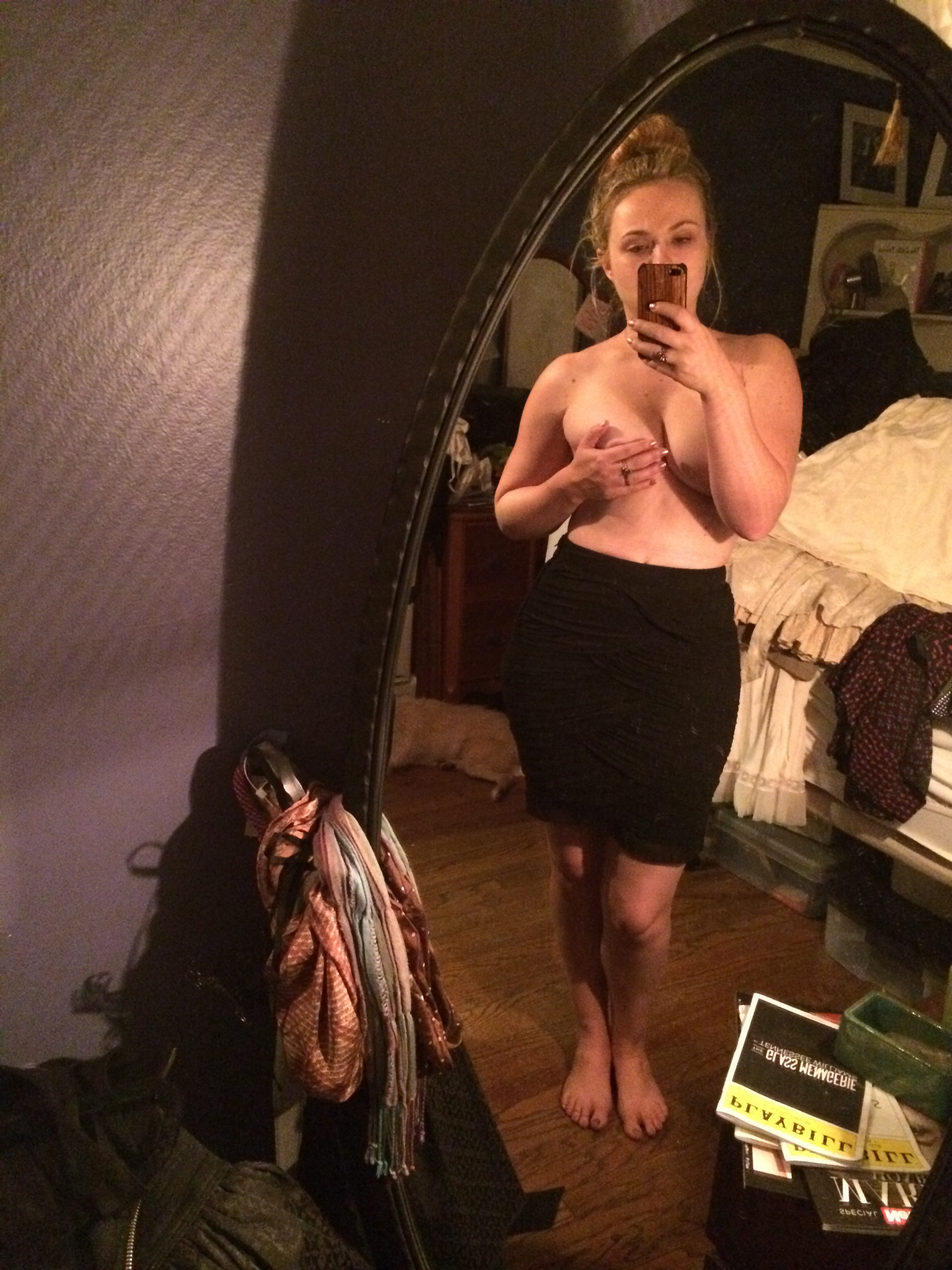 Amanda Fuller Naked (4 Photos)