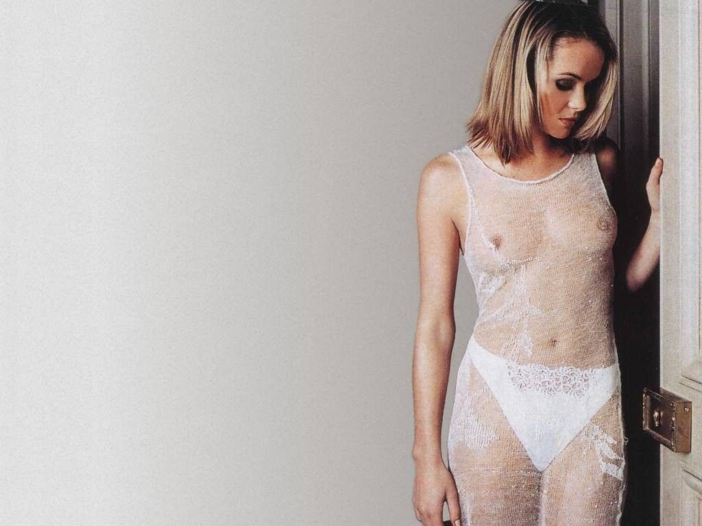 Amanda Holden Nude & Sexy Collection (82 Photos + Videos)