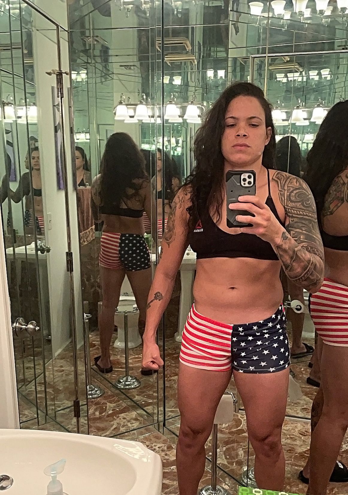 Amanda Nunes Nude & Sexy Lesbian (92 Photos + Video)