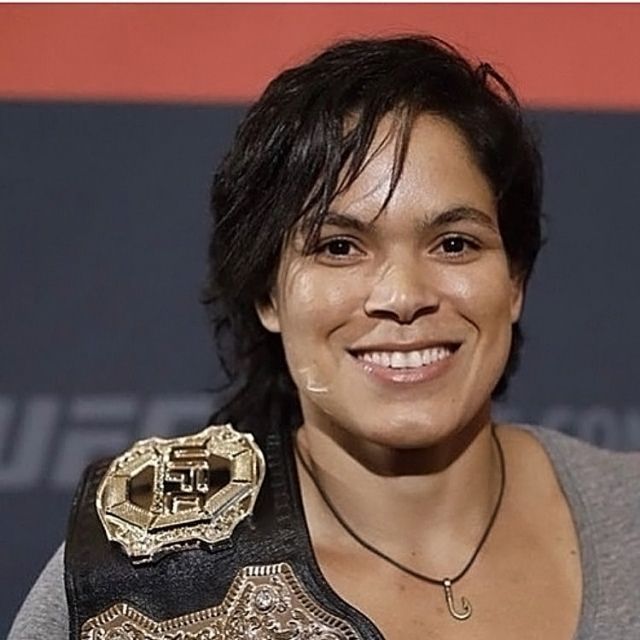 Amanda Nunes Nude & Sexy Lesbian (92 Photos + Video)