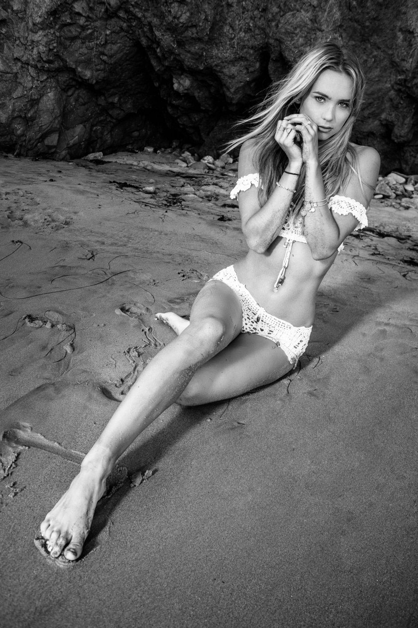 Amber Davis Nude & Sexy (171 Photos)