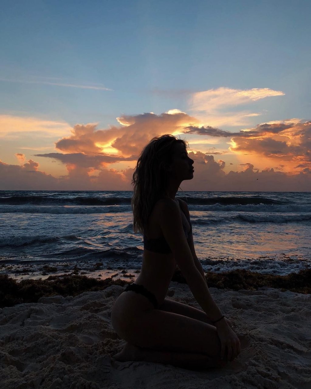 Amber Davis Sexy & Topless (25 Photos)