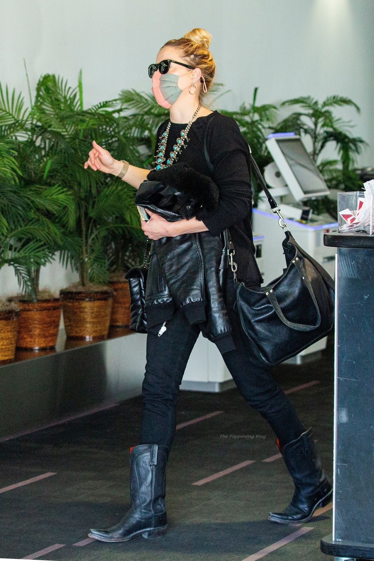 Amber Heard & Bianca Butti Fly Out of Town (37 Photos)