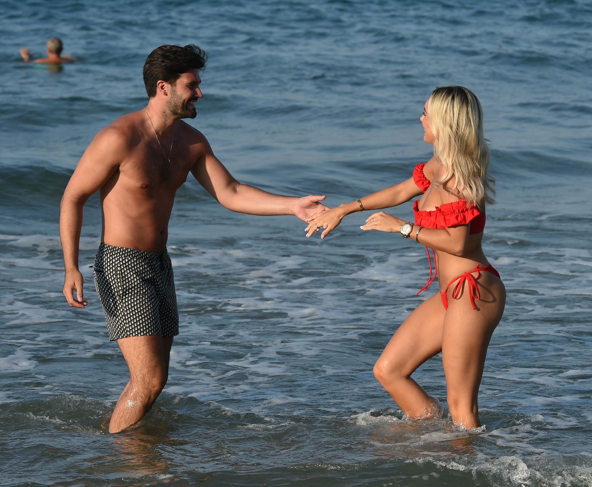 Amber Turner & Dan Edgar Look Loved Up as They Walk Along the Beach in Turkey (16 Photos)