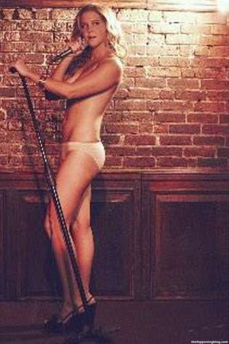 Amy Schumer Nude & Sexy Collection (19 Photos)