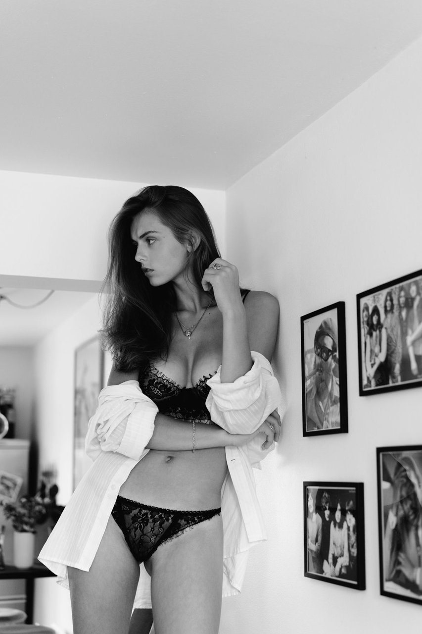 Anastasiya Jepsen Nude & Sexy (7 Photos)