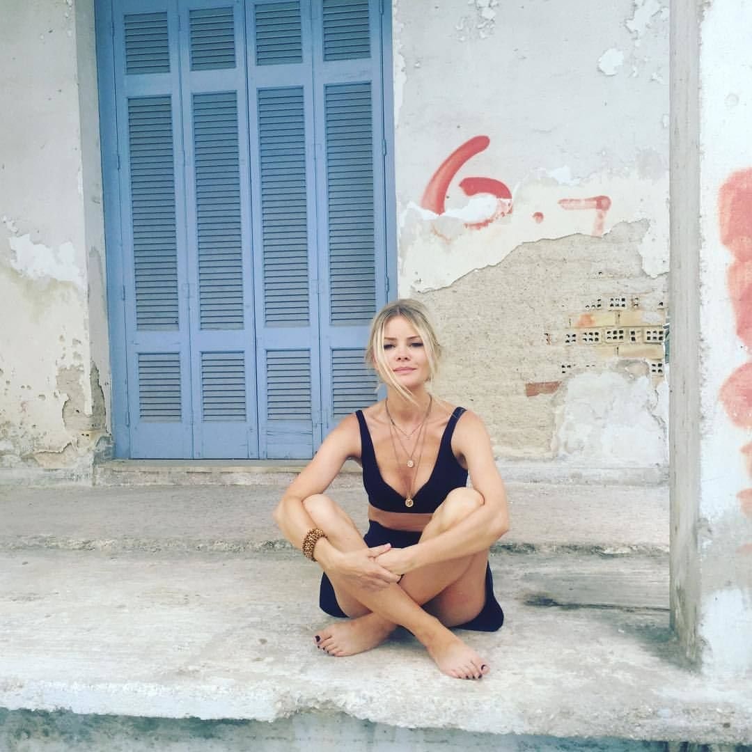Anita Briem Nude & Sexy Collection (100 Photos) [Updated]