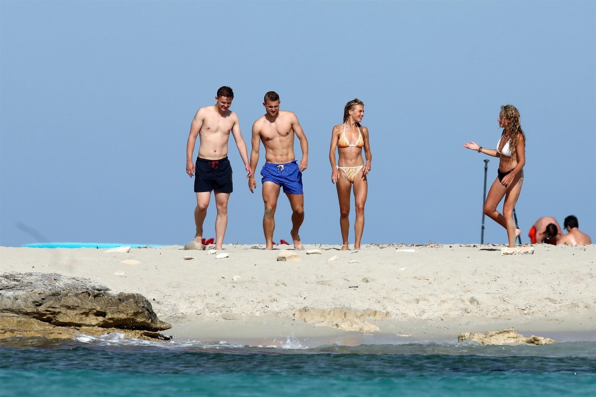 AnneKee Molenaar & Matthijs de LigtEnjoy a Beach Day in Formentera (23 Photos)