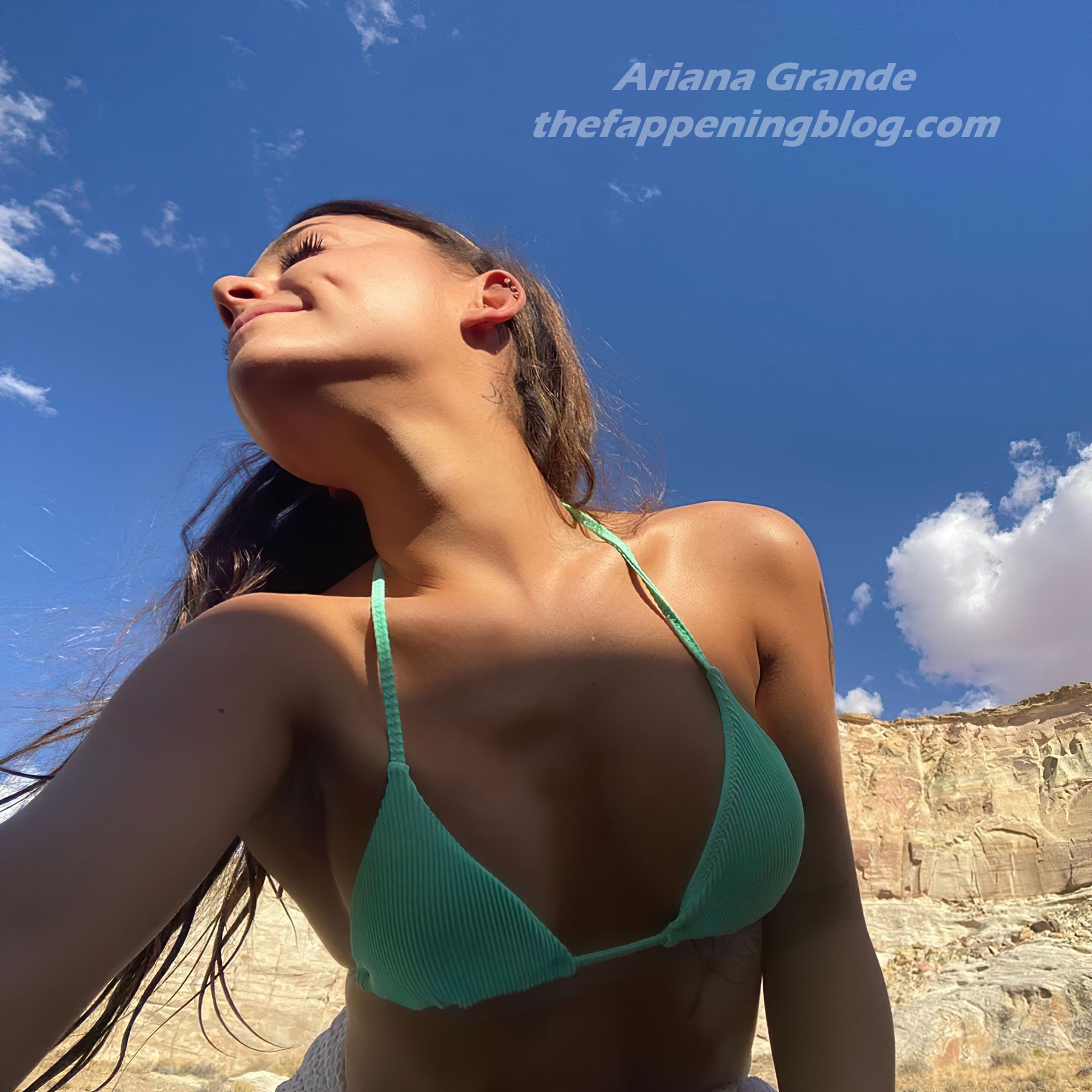 Ariana Grande Hot (2 New Photos)