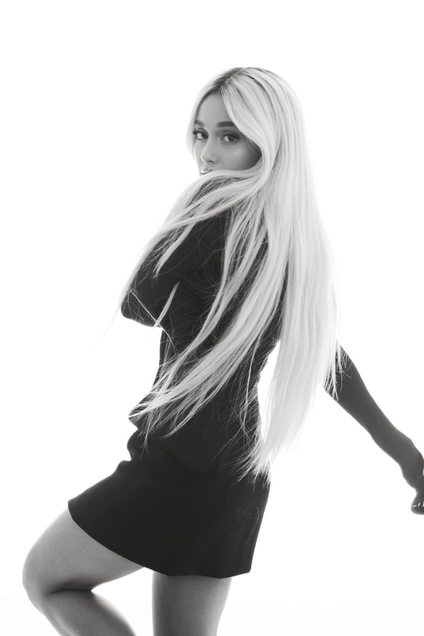 Ariana Grande Sexy & Topless (175 Photos)