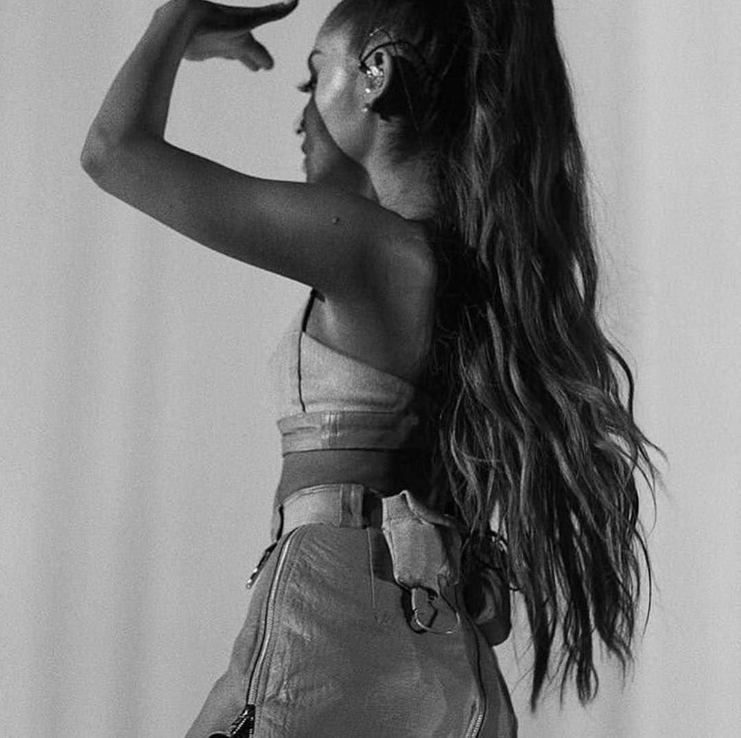 Ariana Grande Sexy (15 Photos)