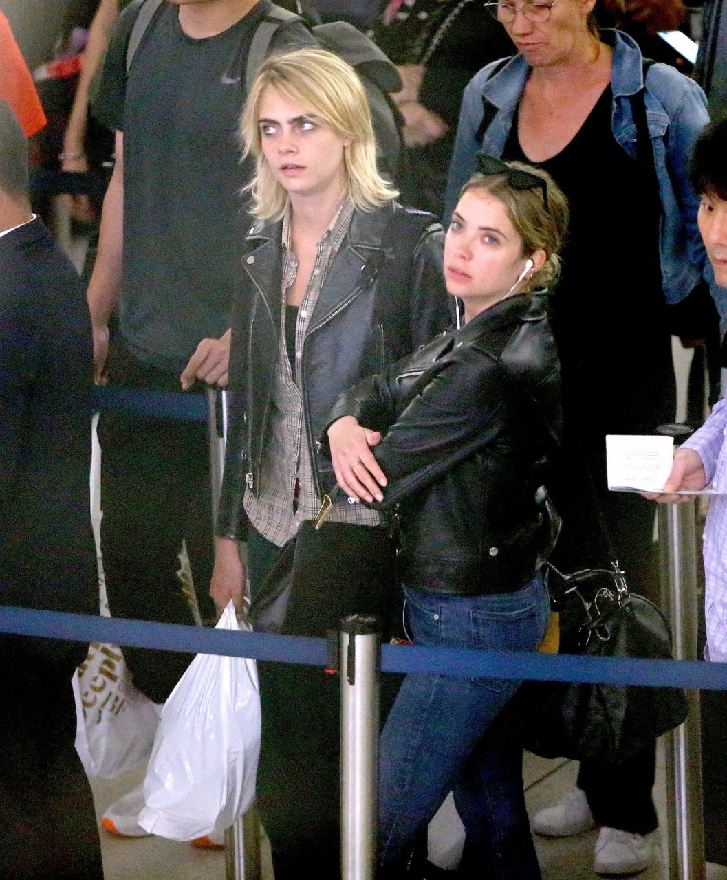 Cara Delevingne & Ashley Benson Sexy (53 Photos)