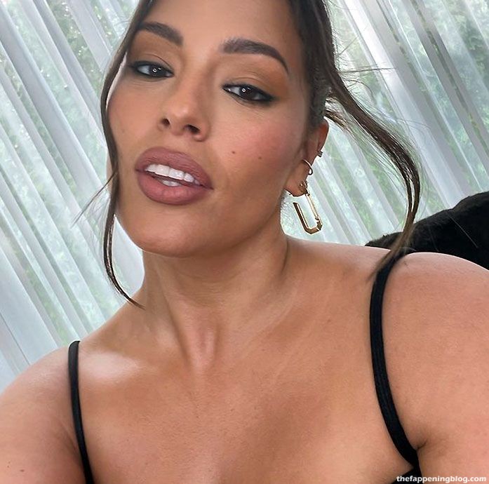 Ashley Graham Nude & Sexy - NEW LEAKS 2021 [Part 1] (158 Photos + Possible Porn Video)