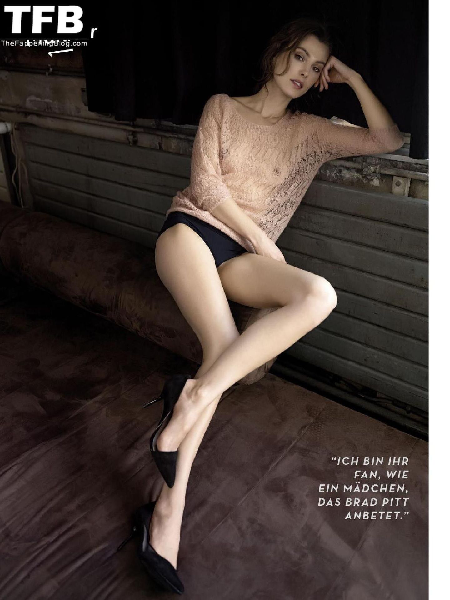 Aurélie Claudel Nude & Sexy Collection (18 Photos)