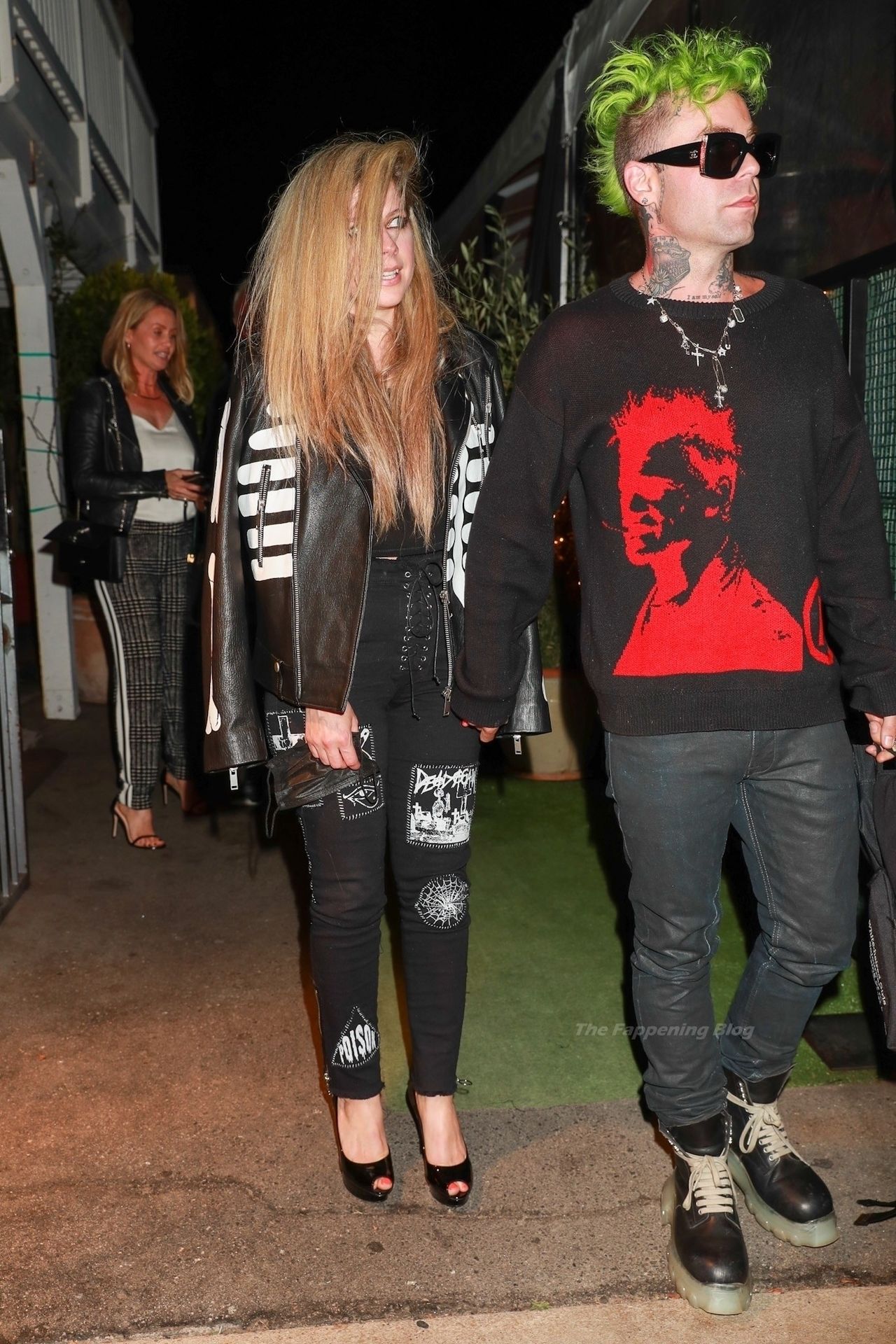 Avril Lavigne & Mod Sun Finish Dinner at Giorgio Baldi (49 Photos)