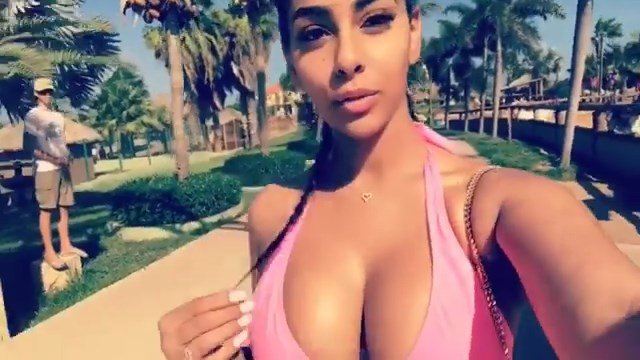 Ayisha Diaz Sexy (19 Photos + Gifs & Video)