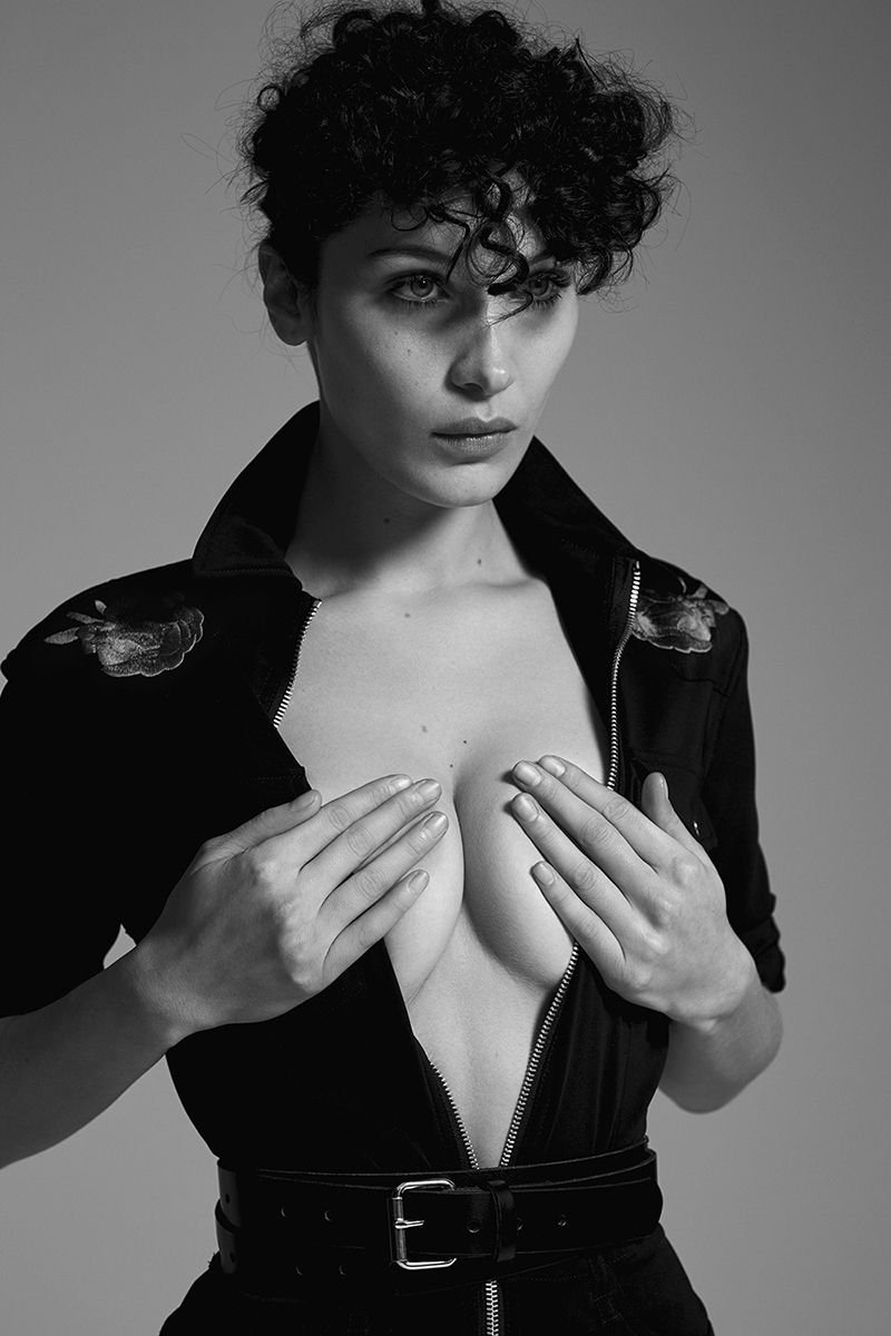 Bella Hadid Sexy & Topless (18 Photos)