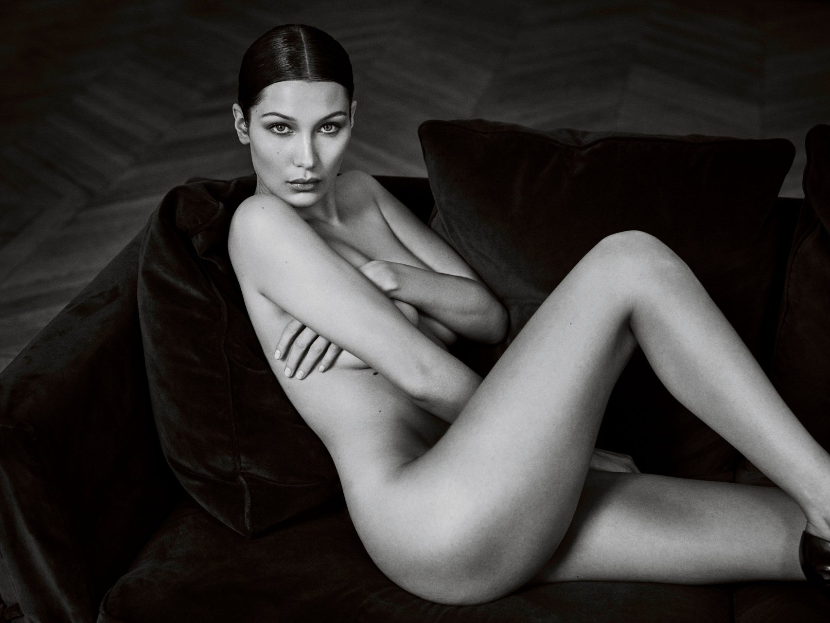 Bella Hadid Ultimate Nude Collection (200 Photos)