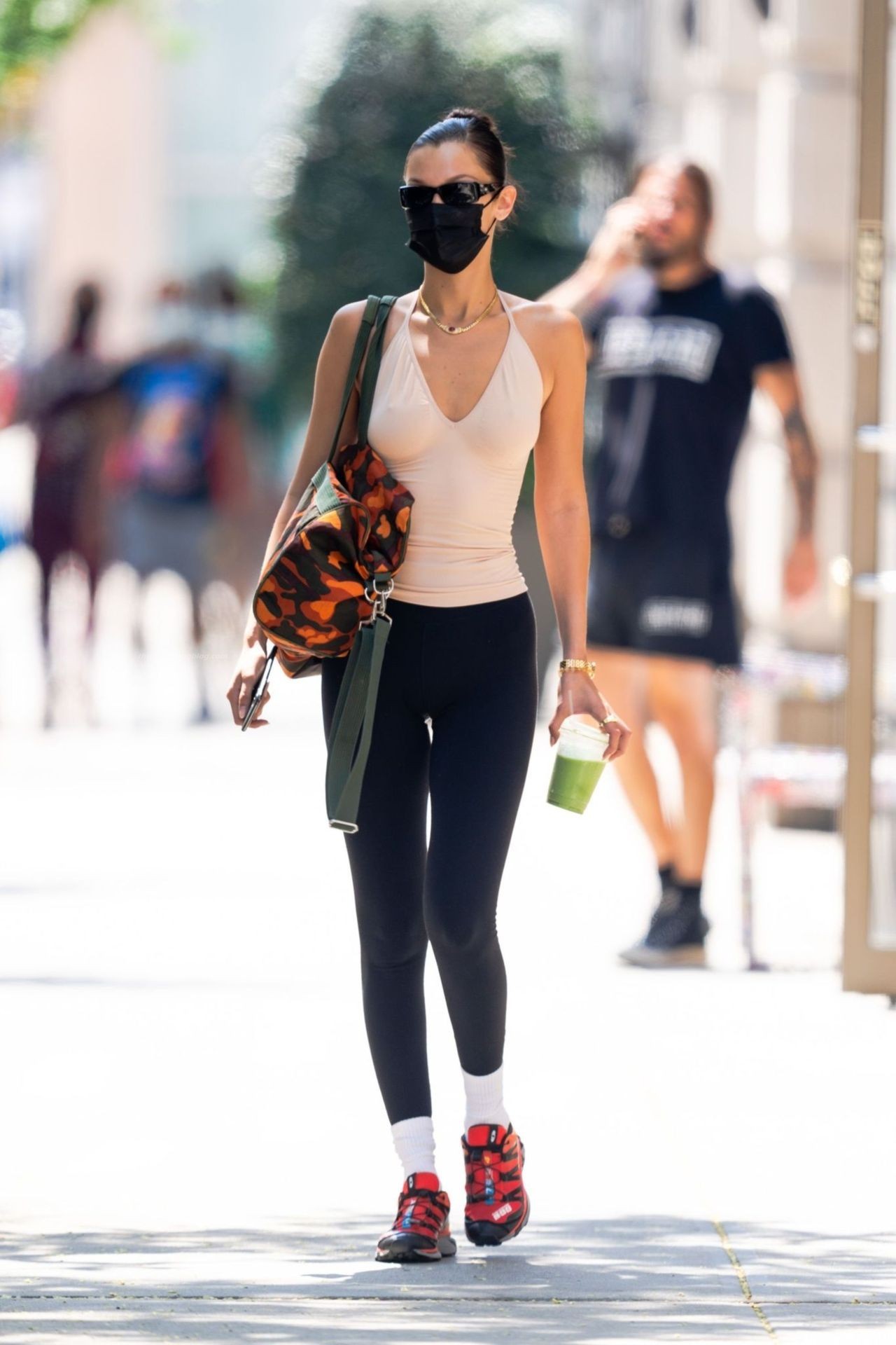 Braless Bella Hadid is Spotted Going to the Gym in NYC (32 Phot
os)
