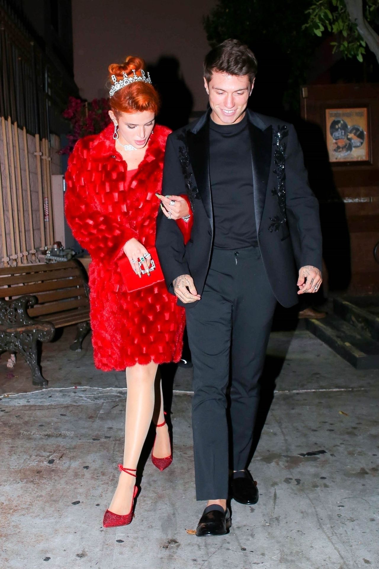Bella Thorne & Benjamin Mascolo Don’t Hesitate with PDA in West Hollywood (57 Photos)