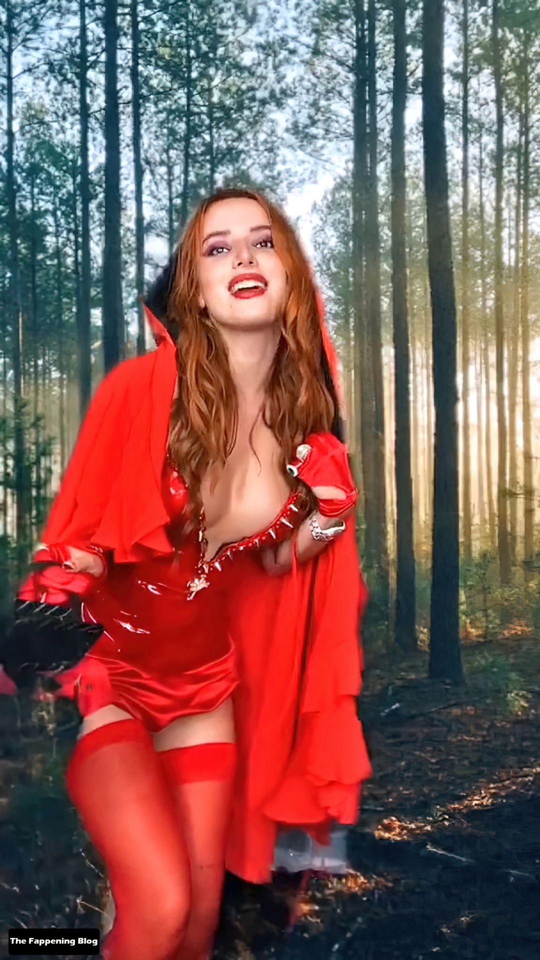 Bella Thorne Looks Hot On Halloween (18 New Photos + Video)