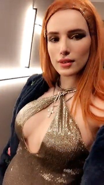 Bella Thorne Nip Slip & Sexy (12 Photos + Video)