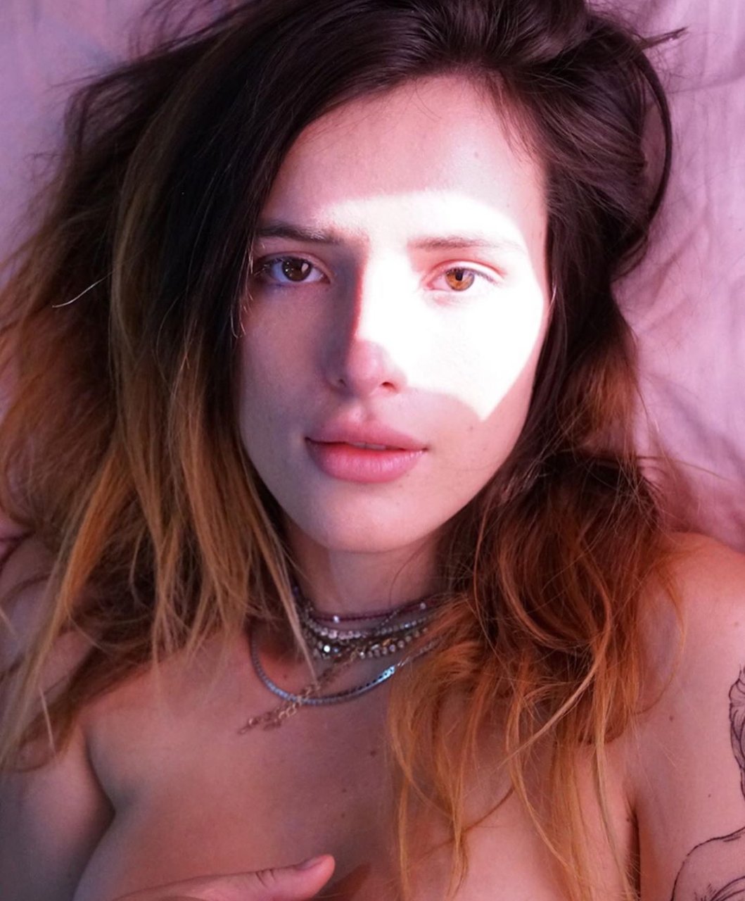 Bella Thorne Nude & Sexy (11 Photos + Video)