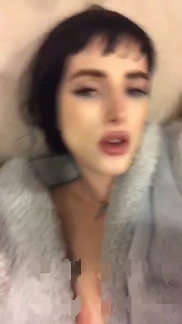 Bella Thorne Sexy & Topless (10 Photos + Videos)