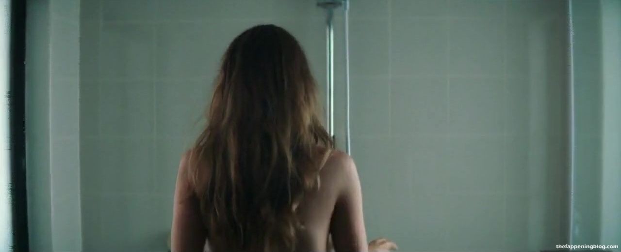 Blake Lively Nude & Sexy Collection (160 Photos + Possible Porn Video And Sex Scenes)