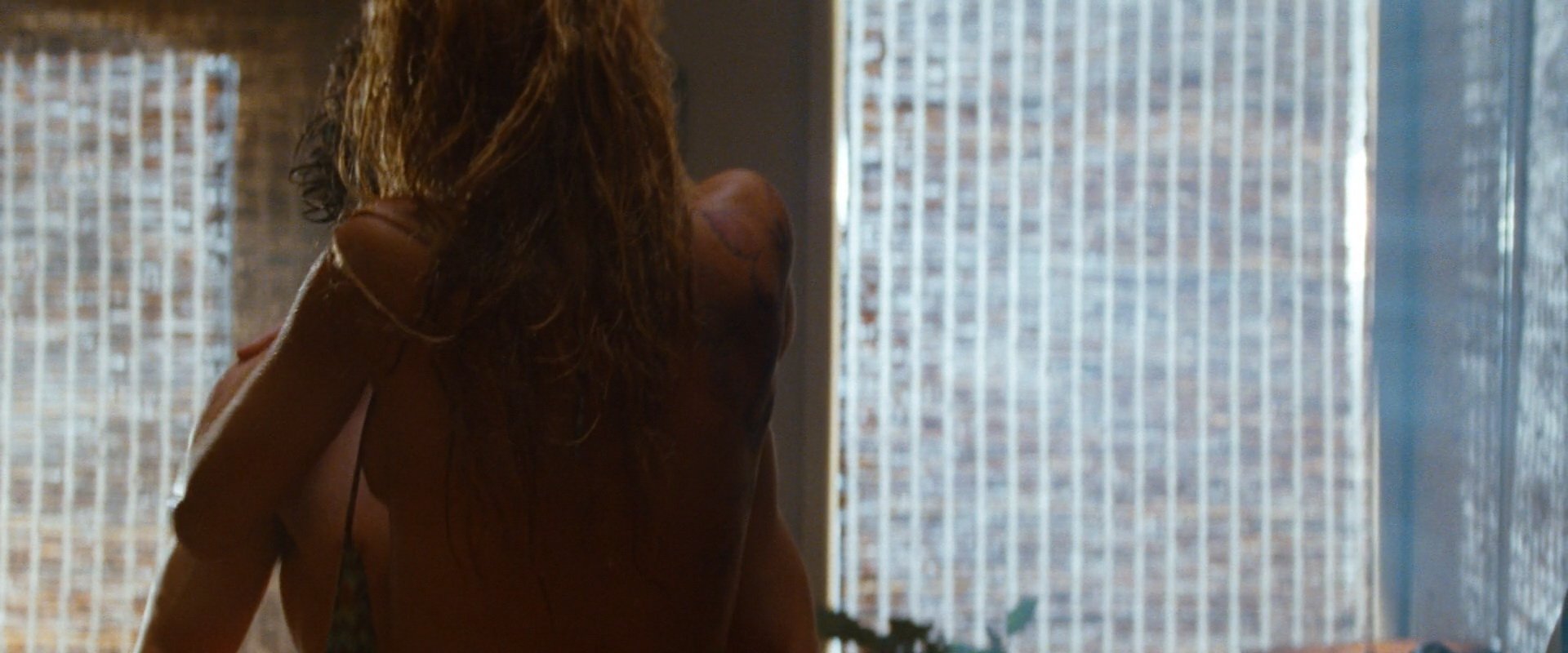 Blake Lively Sexy - Savages (2012) HD 1080p (6 Pics + Gifs & Videos)