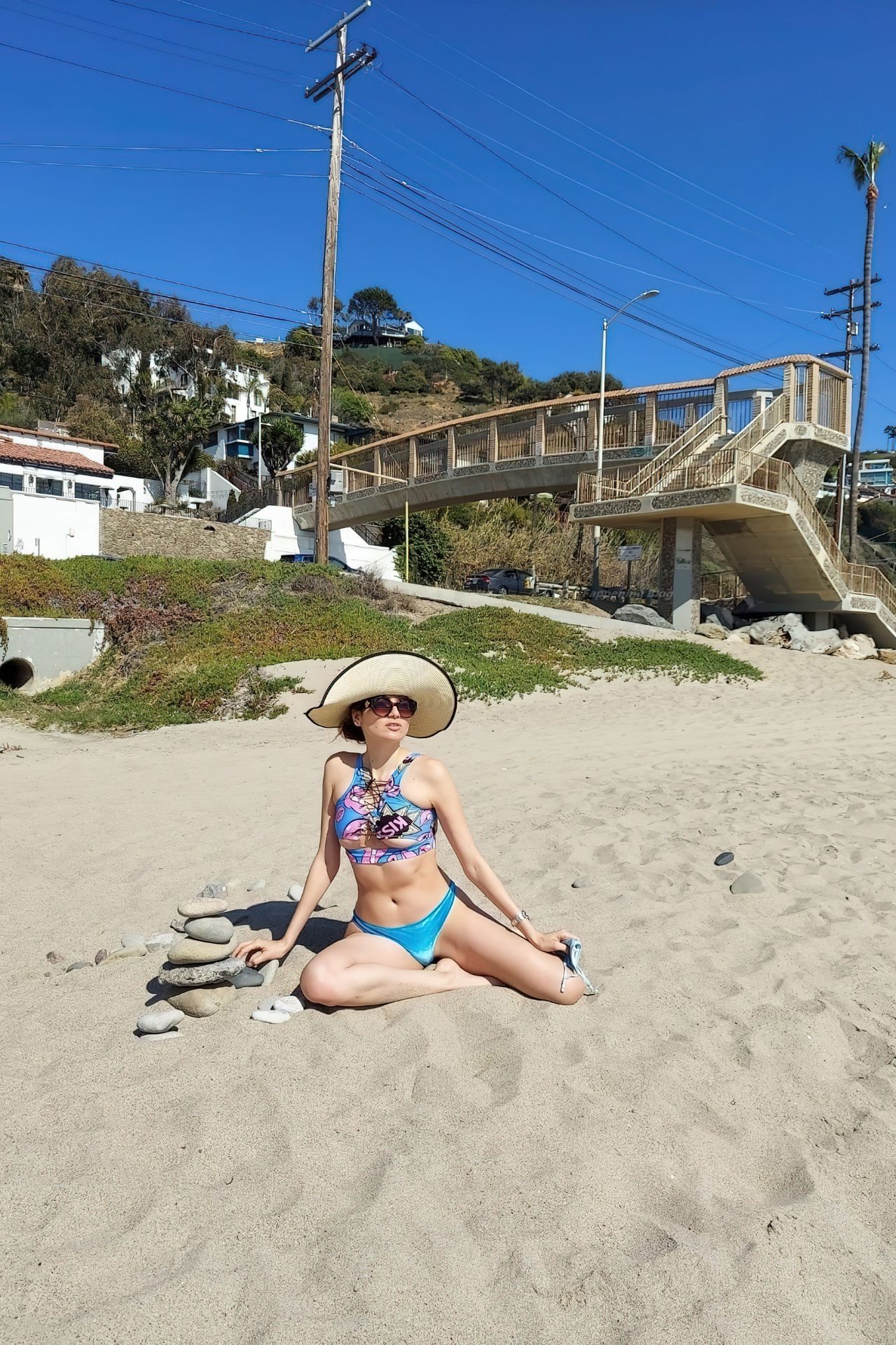 Blanca Blanco Makes It a Beach Day (20 Photos)