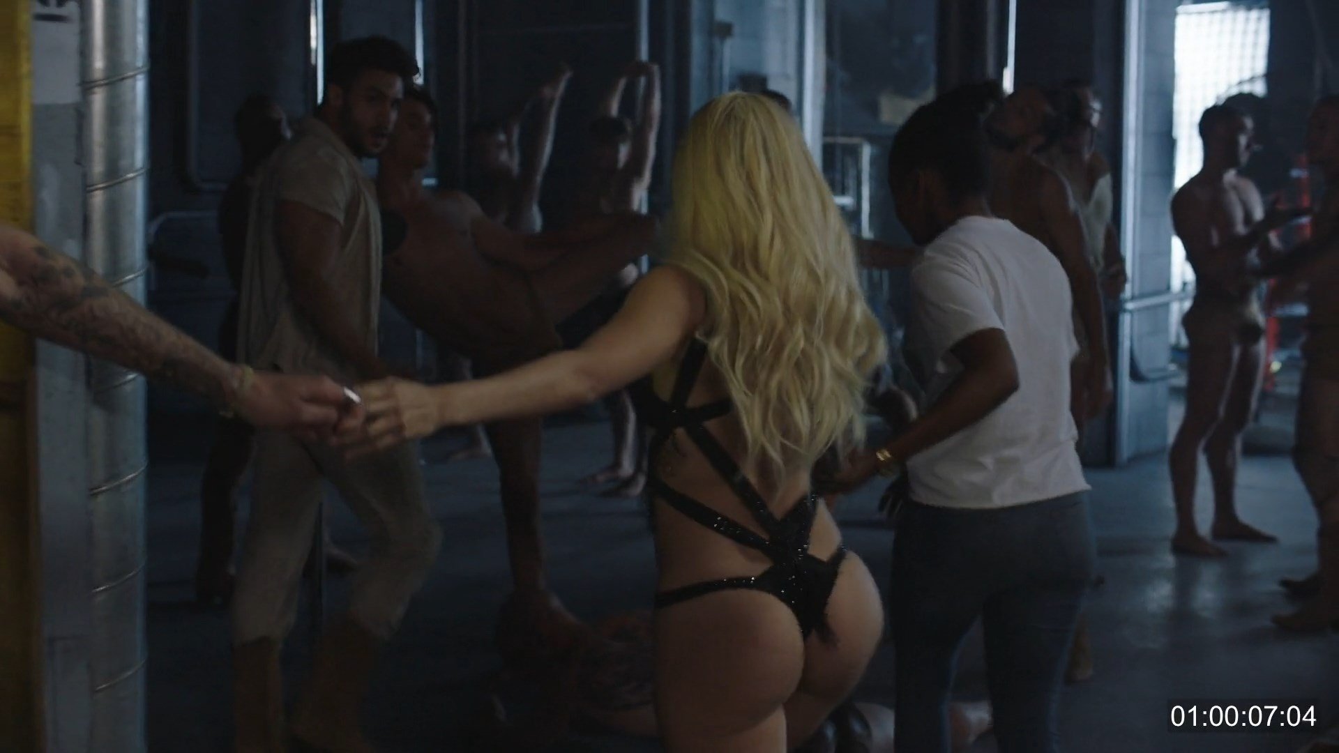 Britney Spears Hot - Make Me (25 Pics + GIFs & Video)