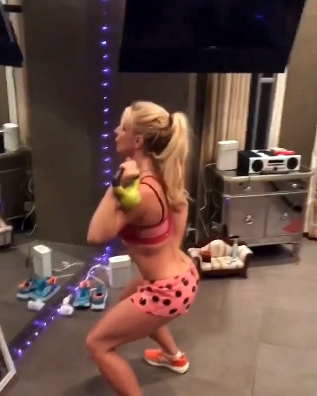 Britney Spears Sexy (13 Pics + Gifs & Video)