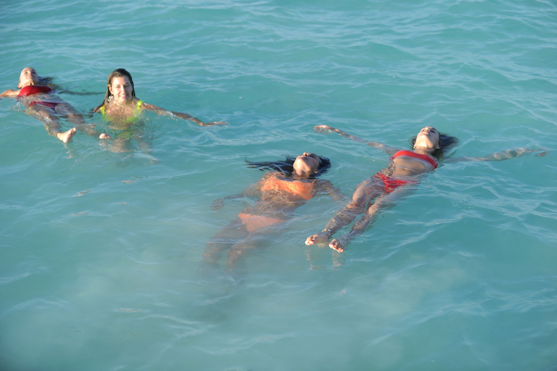 Brooke Burke and her Girlfriends are Having fun During a Boat Trip (143 Photos)