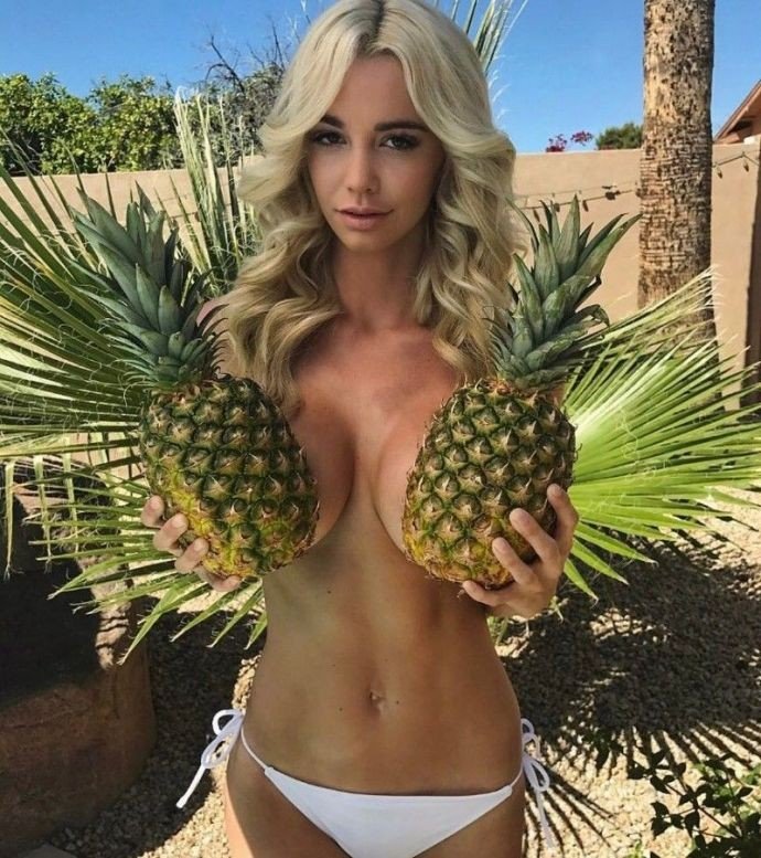 Caitlin Arnett Nude & Sexy (117 Photos + GIFs & Videos)