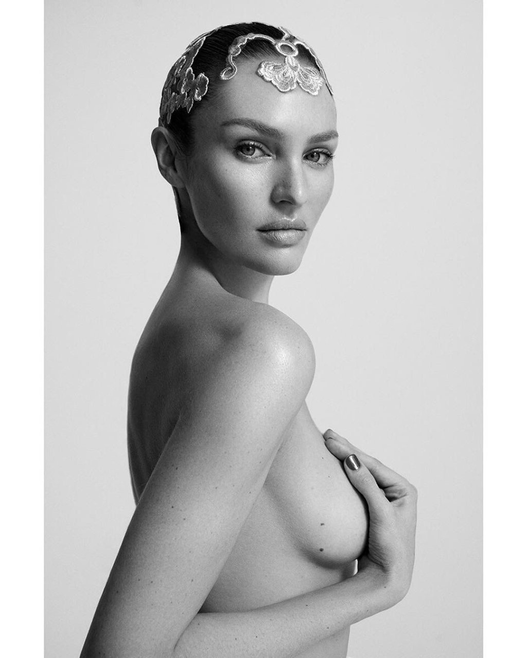 Candice Swanepoel Sexy & Topless (14 Photos)