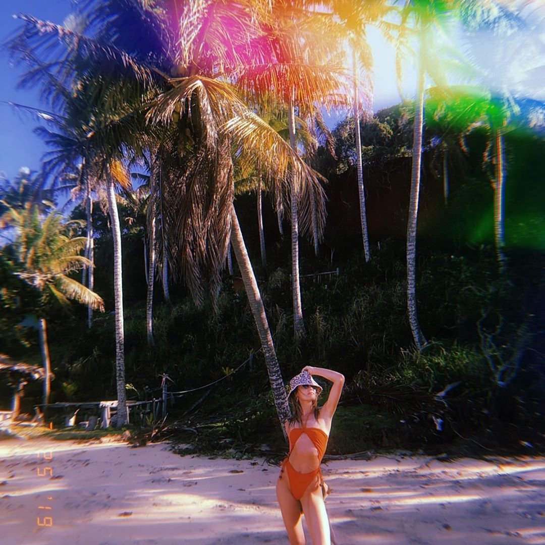 Candice Swanepoel Sexy (26 New Photos)