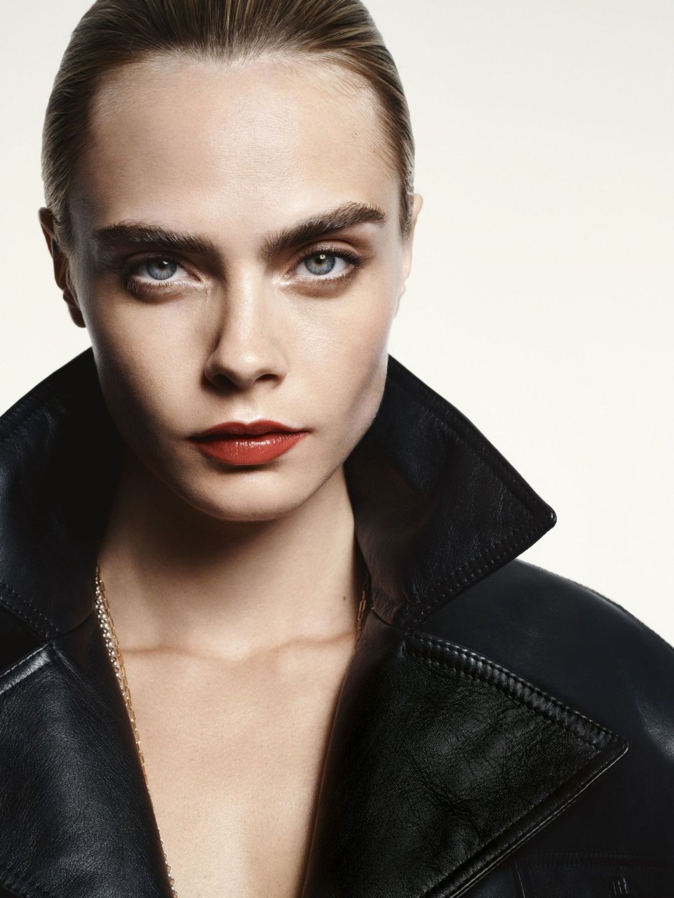 Cara Delevingne Sexy (9 Photos)