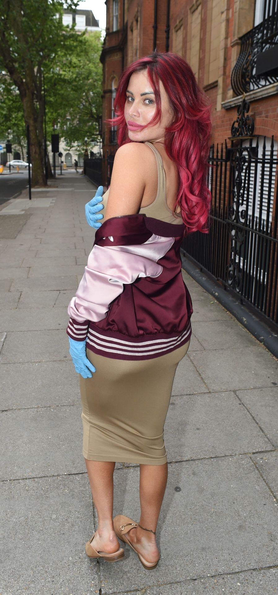 Carla Howe Was Pictured Out Shopping in London (22 Photos)