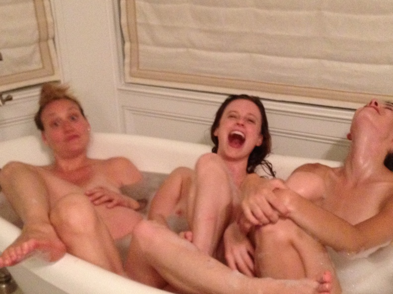 Carly Foulkes Naked (17 Photos)