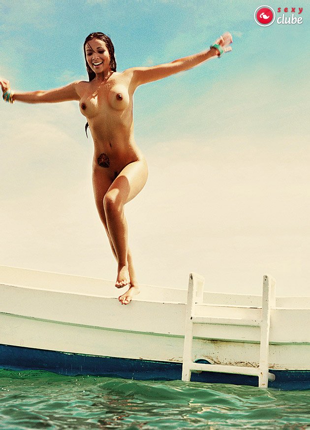 Carol Nakamura Nude & Sexy (45 Photos)