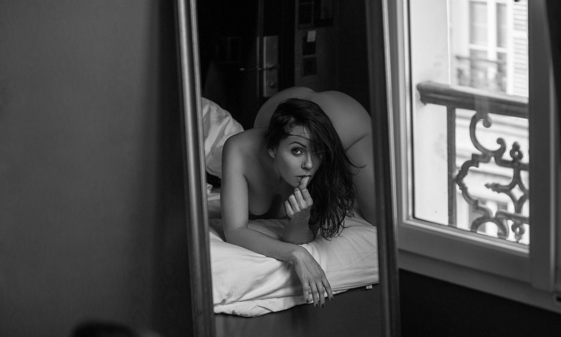 Celine Andrea Nude & Sexy (45 Photos)
