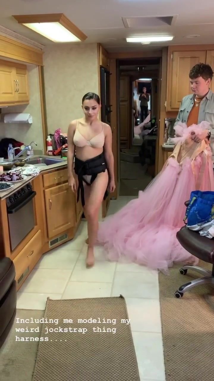 Charli XCX Nude & Sexy (19 Pics + GIFs)