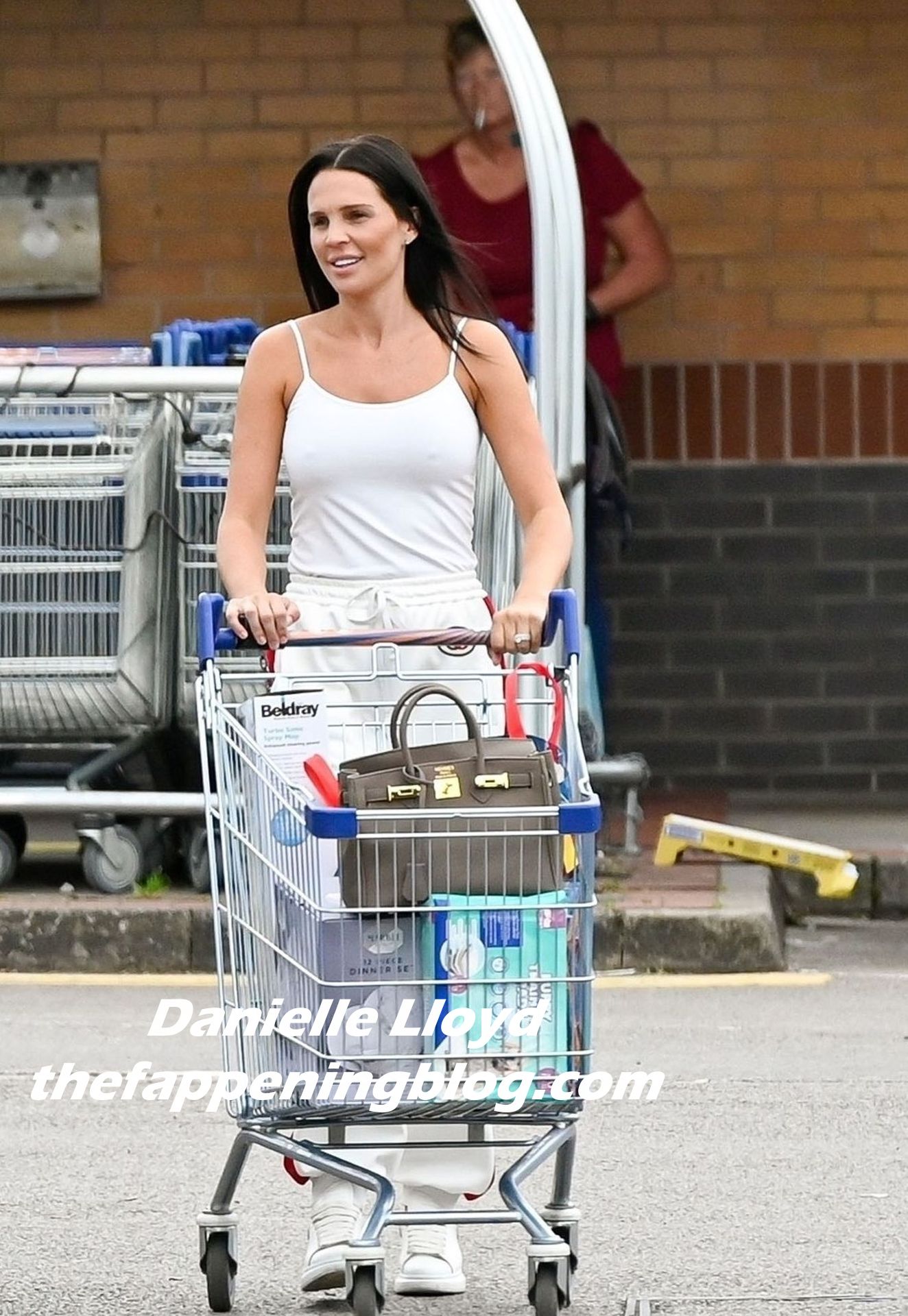 Braless Danielle Lloyd Is Seen in Birmingham (21 Photos)
