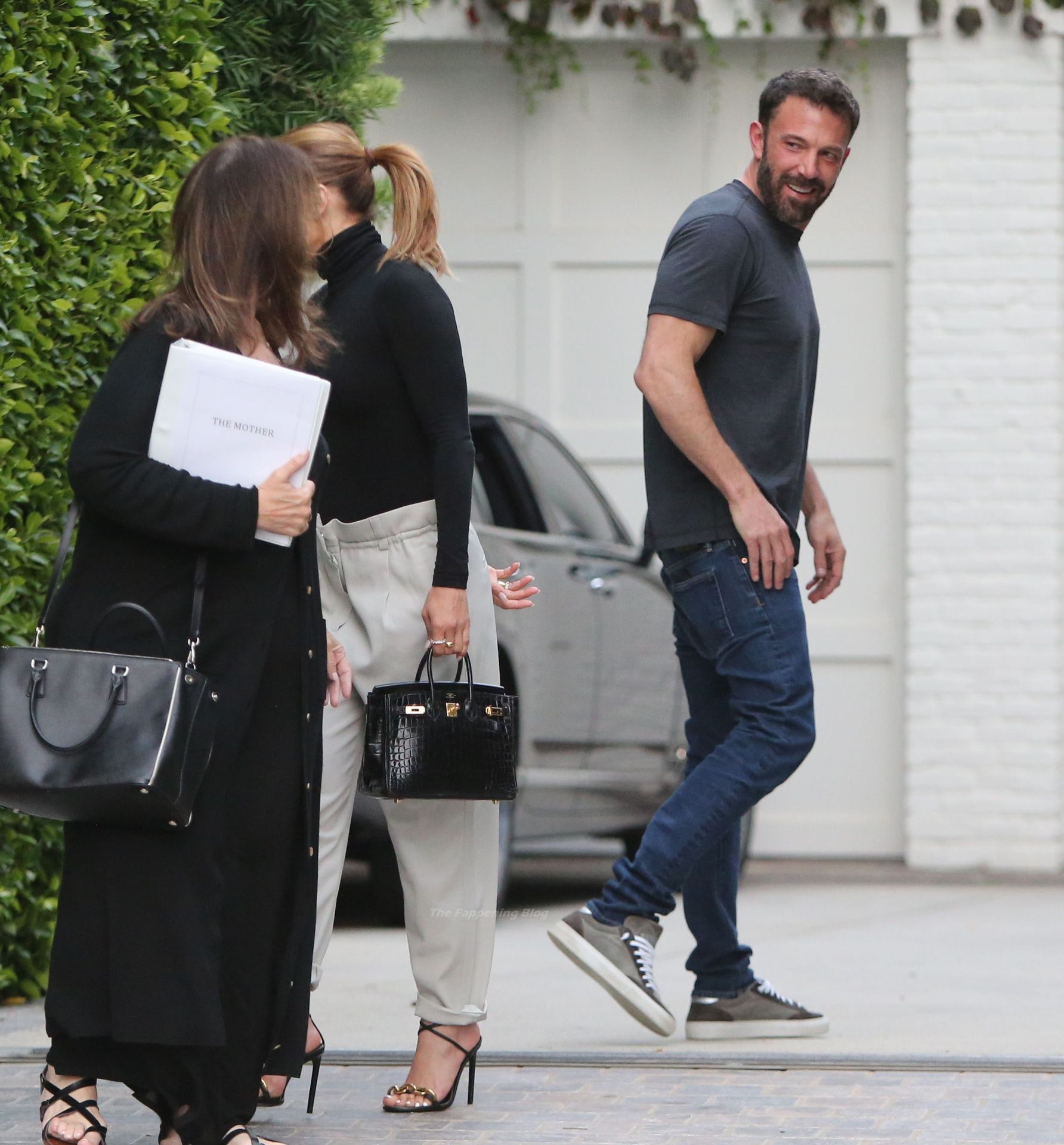 Ben Affleck & Jennifer Lopez Share a Passionate Kiss Goodbye in Brentwood (49 Photos)