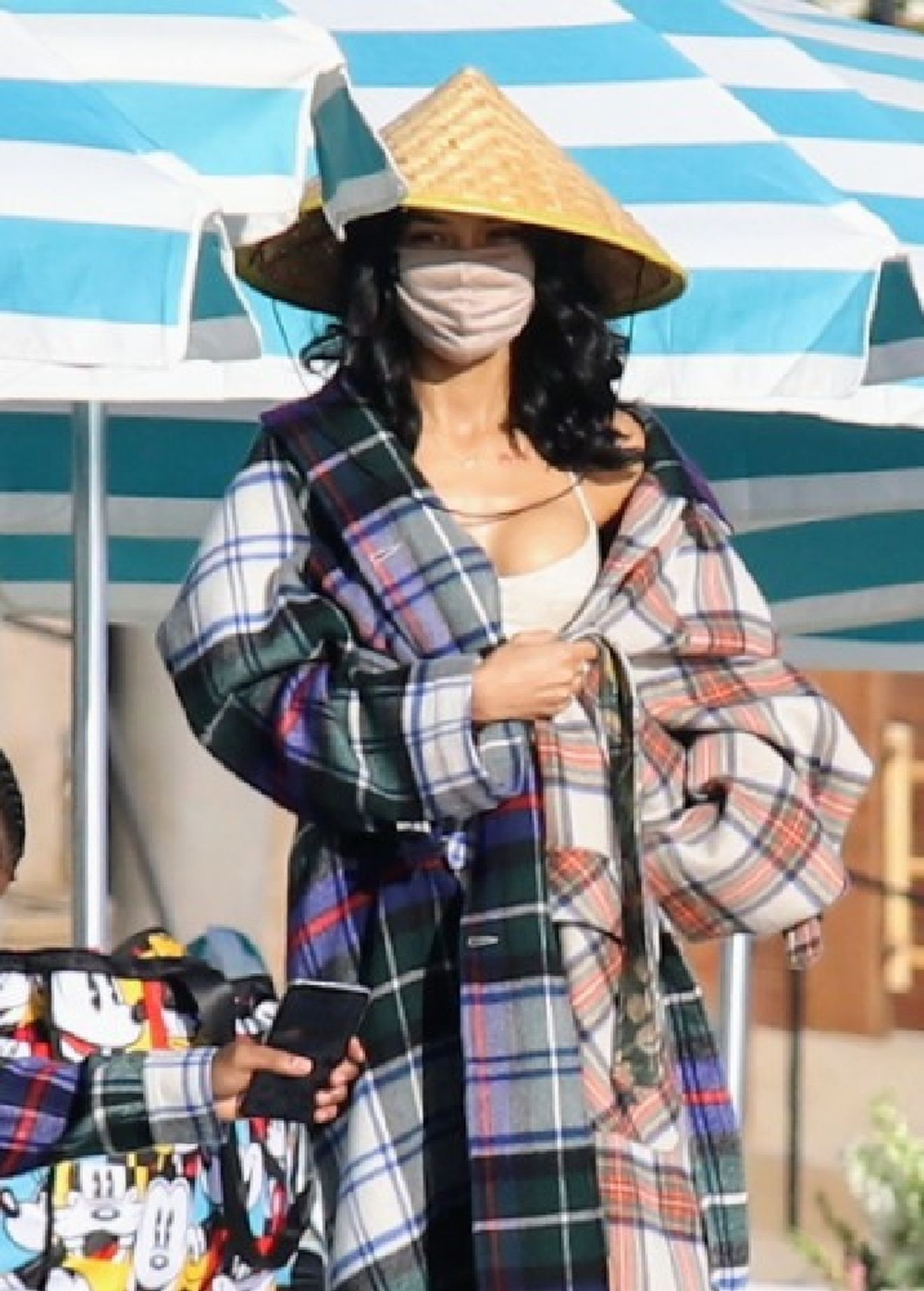 Big Sean and Jhené Aiko Enjoy Their Valentine’s Day on the Beach in Santa Barbara (15 Photos)