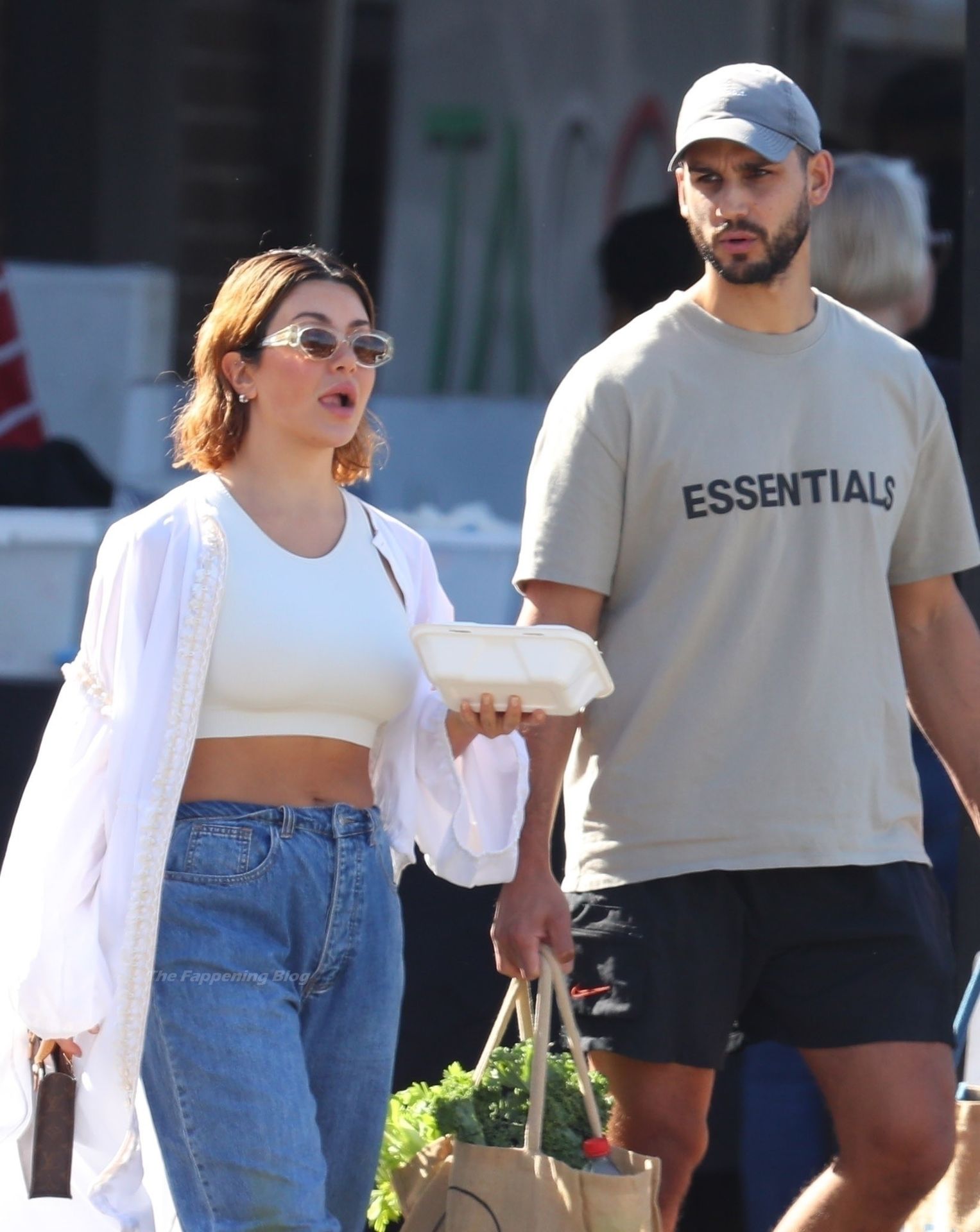 Braless Martha Kalifatidis & Michael Brunelli Enjoy Market Outing in Sydney (49 Photos)