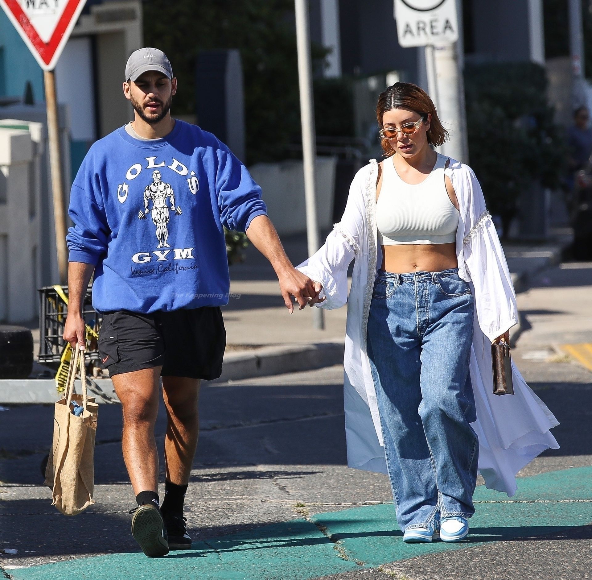 Braless Martha Kalifatidis & Michael Brunelli Enjoy Market Outing in Sydney (49 Photos)