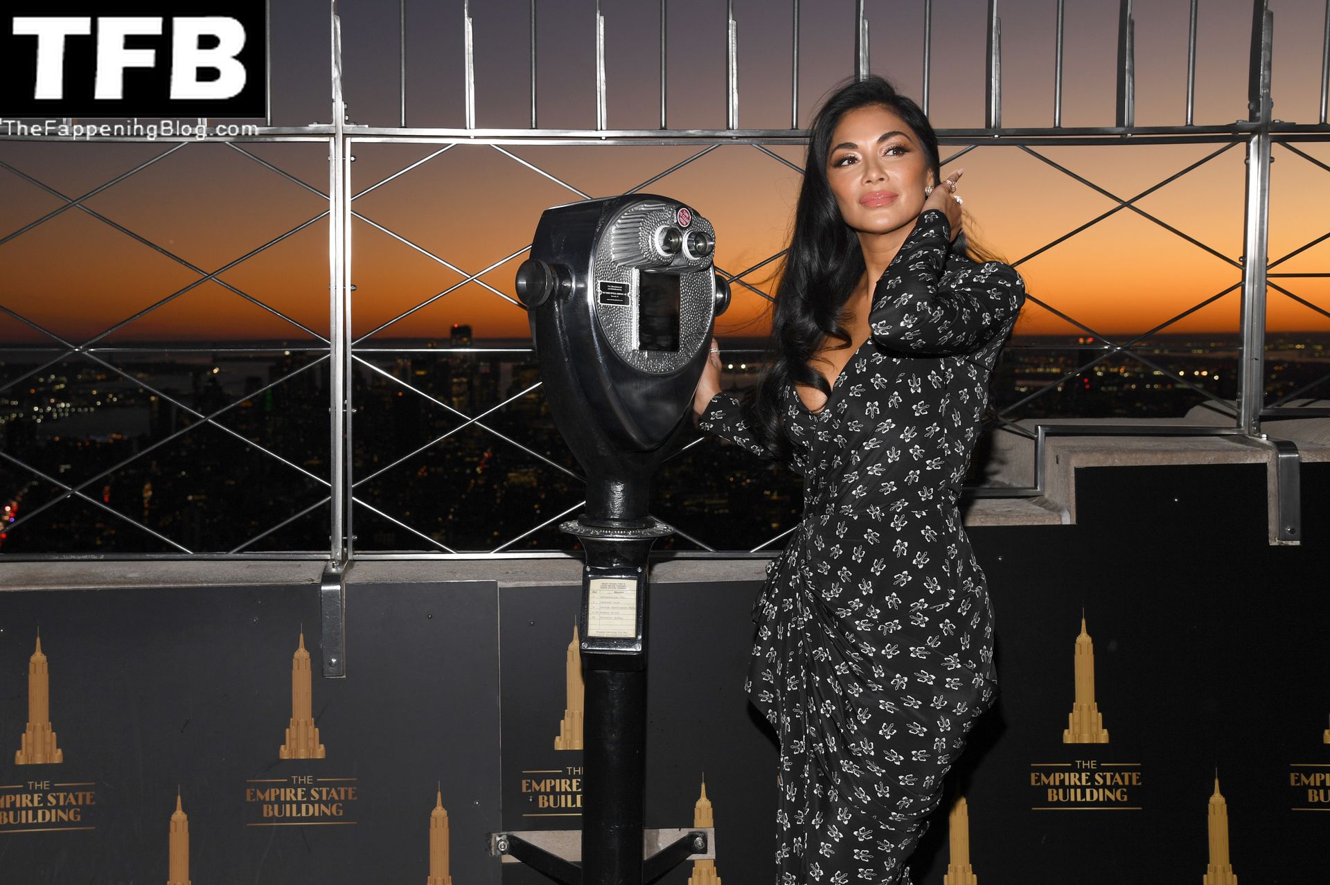 Busty Nicole Scherzinger is Spotted Leaving the Empire State Building (54 Photos)