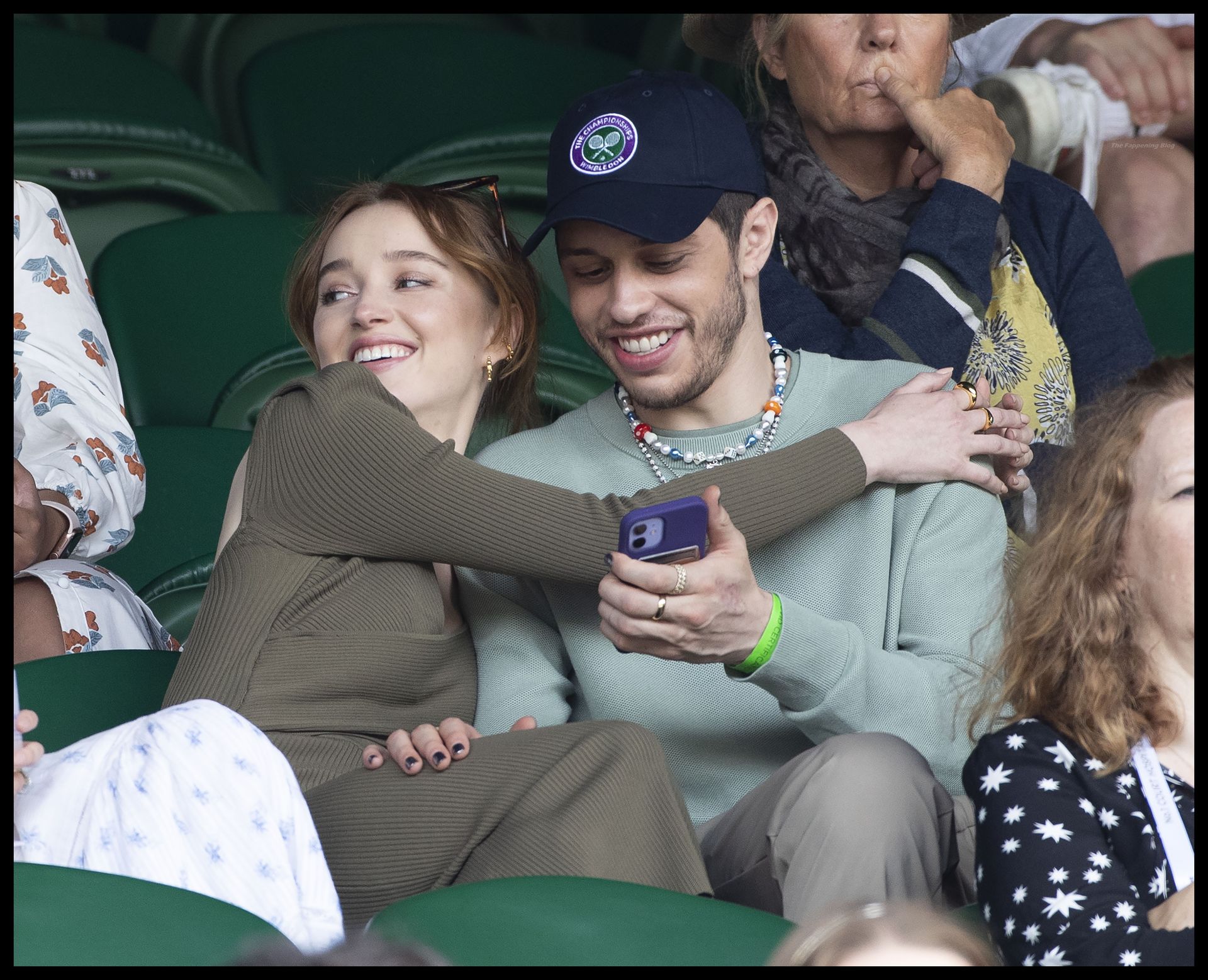 Braless Phoebe Dynevor & Pete Davidson Look Happy at the Wimbledon in London (93 Photos)